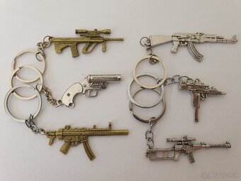 Kľúčenky v tvare strelnej zbrane 1 - 2