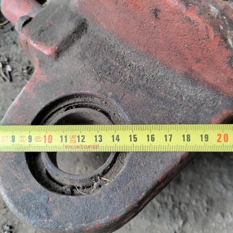 Predám hydraulický piest - 2