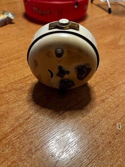 Mechanické hodiny s budikomznačka-JUNGHANS - 2