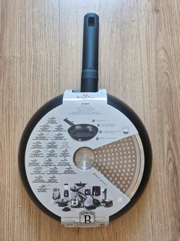 Berlinger Haus panvica - 2