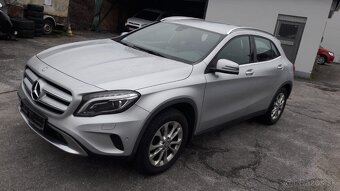 MB GLA 200 1,6 benzin 115kw rok 2015 - 2