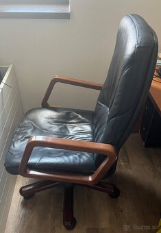 Kozene kreslo cierne - 2