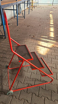 Predám oceľové mobilné schodíky - 2