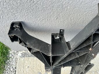 Ssangyong Tivoli stena - 2