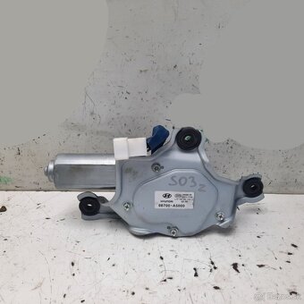 Motorček stieračov zadný Hyundai i30 II HB 98700-A5000 2013- - 2