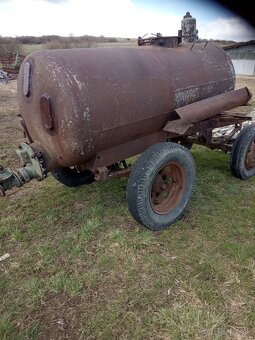 Zetor fekal 3000litrov - 2