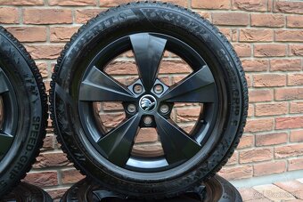 5x112 R16 Zimna sada Org. Skoda Octavia 4 + 205/60 R16 - 2