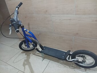 Kolobežka s nafukovacím kolesami - 2