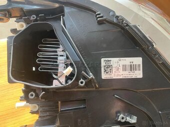 Ľ. predný svetlomet na BMW X1 (VALEO) - 2