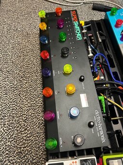 Electro Harmonix Super Switcher Nožný prepínač - 2
