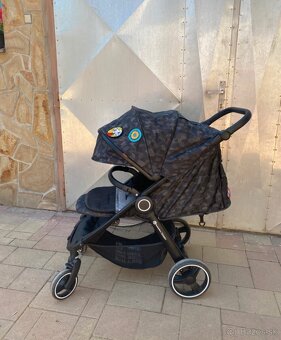Kocik Petite&Mars Street + Fantasy Pop Street Art - 2