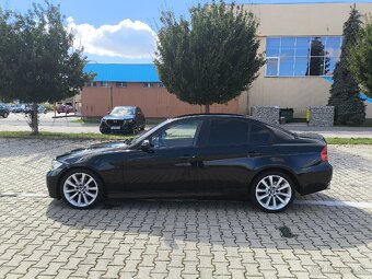 BMW e90 320i - 2
