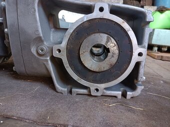 Elektromotor s prevodovkou 4kw - 2