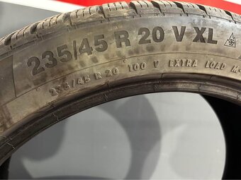 Zimné pneumatiky 235/45 R20 - 2