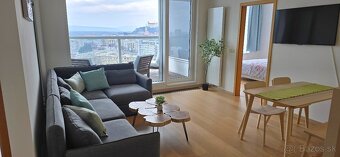 Rozkladacia sedačka s operadlom doprava túto stredu v cene - 2