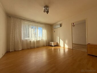 PREDAJ - 3i BYT - ZLATÉ MORAVCE - 2