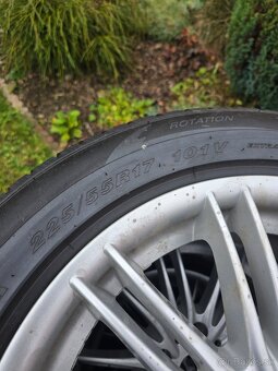 Zimné pneumatiky na diskoch 225/55 r17 - 2