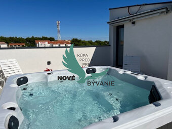 Chorvátsko - Zariadený apartmán so strešnou terasou len 150m - 2