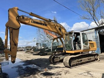 Liebherr 916 pásové rýpadlo - 2