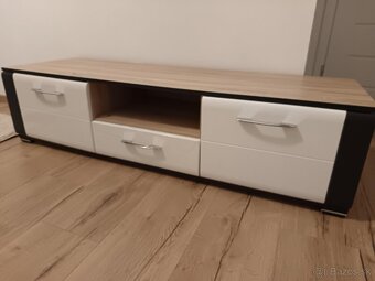 Komoda pod TV - 2