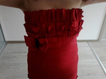 Červené šaty vel. 40 - 2