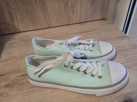 Dievčenská športová obuv - 2