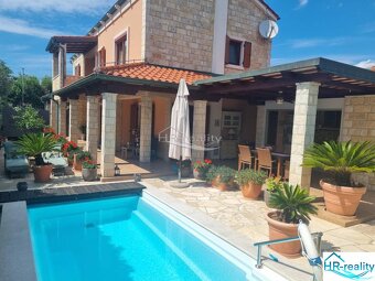 Pag – Novalja, krásna zariadená vilka - 2