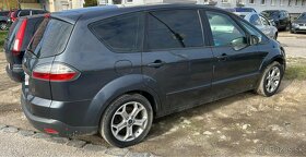 Dvere a drobnosti Ford S-MAX - 2