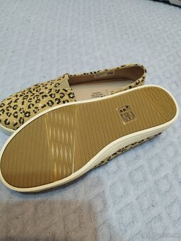 predam kvalitne nové znackove espadrilky TOMS 36,5 velkosť - 2