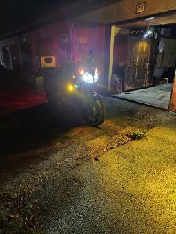 Suzuki DL650 V-STROM - 2