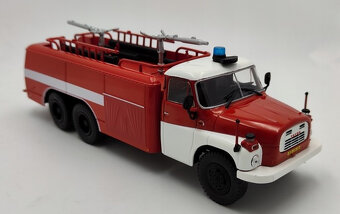 Tatra 148 CAS 32 1:43 - 2