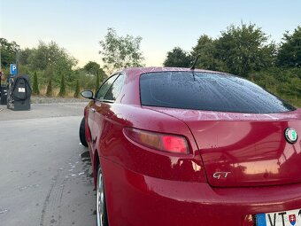 Alfa Rómeo GT 1.9 JTD 130kw - 2