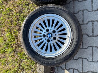 Originálne elektróny BMW s celoročnými gumami - 2