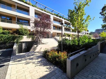 2-izbový byt s predzáhradkou a parkovaní na hradnom ko… - 2