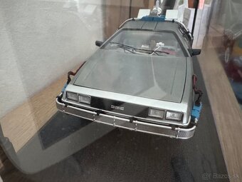 Delorean 1:18 hotwheels - 2