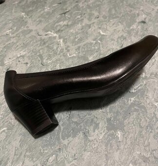 Čierne lodičky - 2