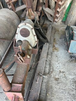 Nakladač UNHZ 500 - 2