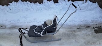 Kovové sánky s fusakom - 2