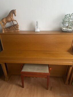 Klavir - Bentley - 2