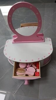 Predam kozmeticky set dreveny - 2