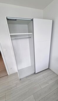 ŠATNÍKOVÁ SKRIŇA - 2