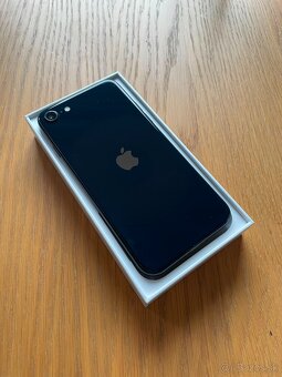 Apple iPhone SE 2022 128 GB, Midnight - 2