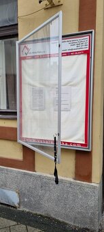 Reklamná tabuľa - vytrína - 2