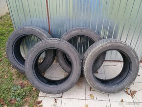 Michelin Agilis Alpin 215/60 R17 C - 2