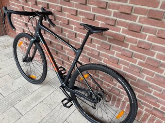 P: Giant Revolt 2 Black diamond (2023) L/58 - 2