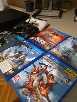 PS 4 SONY konzola, 2 originál ovládače 861 gb uložisko + hry - 2