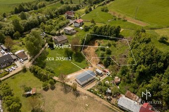 Ponúkame Vám na predaj stavebný pozemok v pokojnej časti Pov - 2
