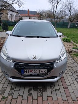 Peugeot 208 - 2