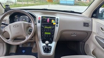 Hyundai Tuscon - 2
