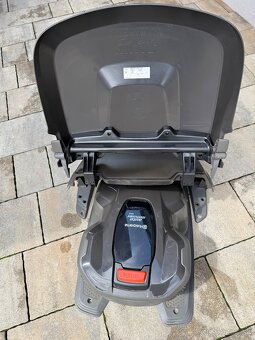 Husqvarna 405X - Robotická kosačka - 2